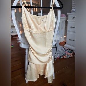 Hello Molly Chasing The Fun Satin Mini Dress in Yellow XS (brand new with tag)